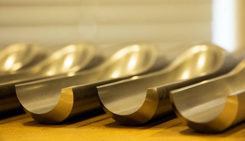 1-1/4" Spindle Roughing Gouge w/ 20" Handle