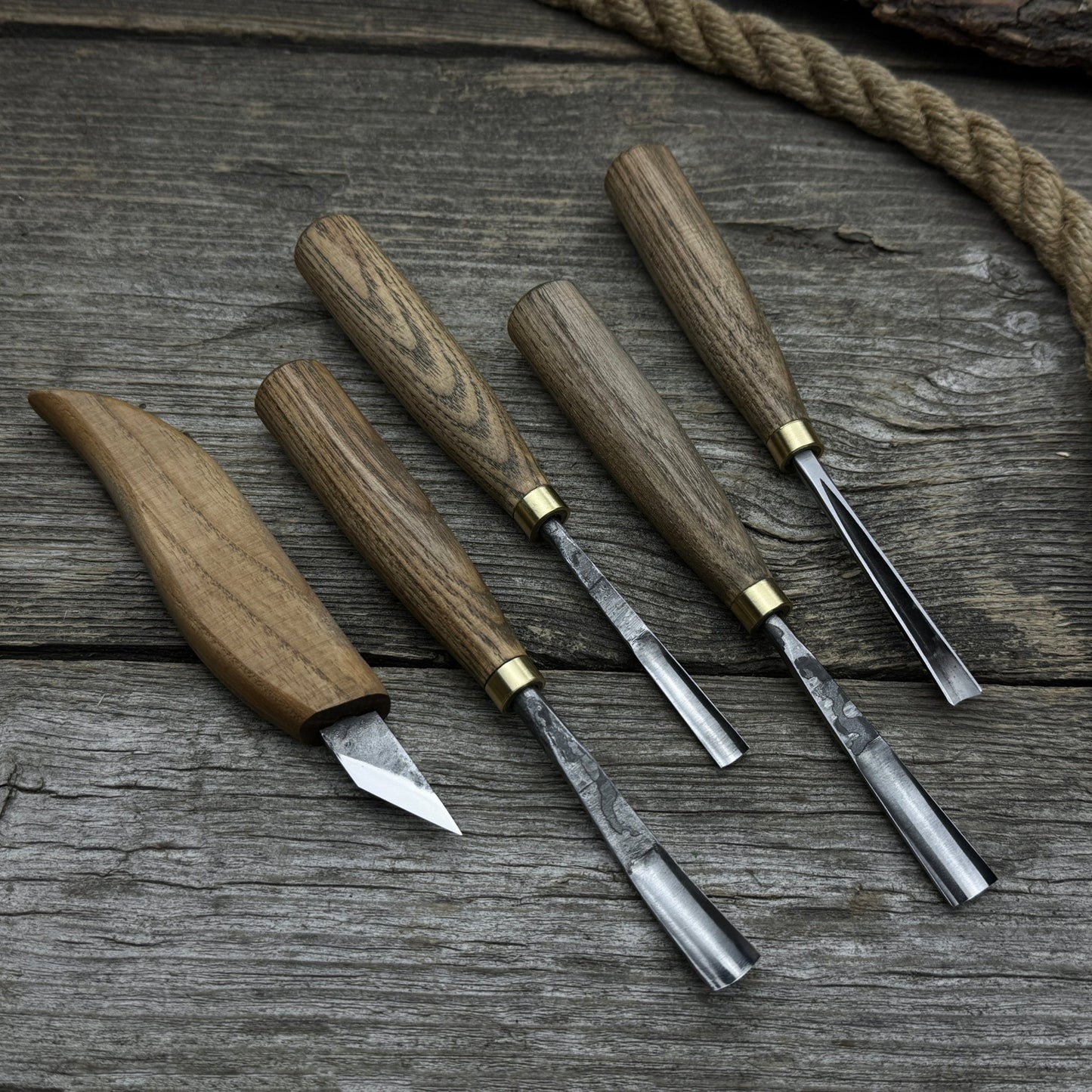 5-Piece Wood Carving Set – Whittling Knife & Gouges