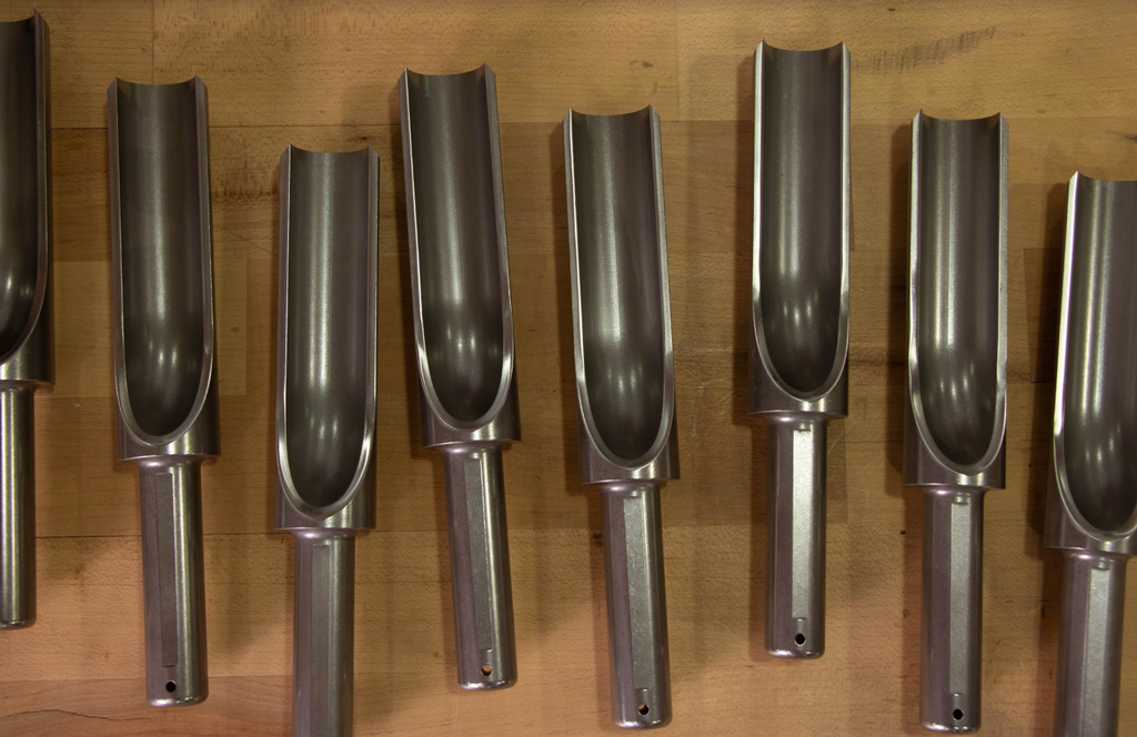 1-1/4" Spindle Roughing Gouge w/ 20" Handle