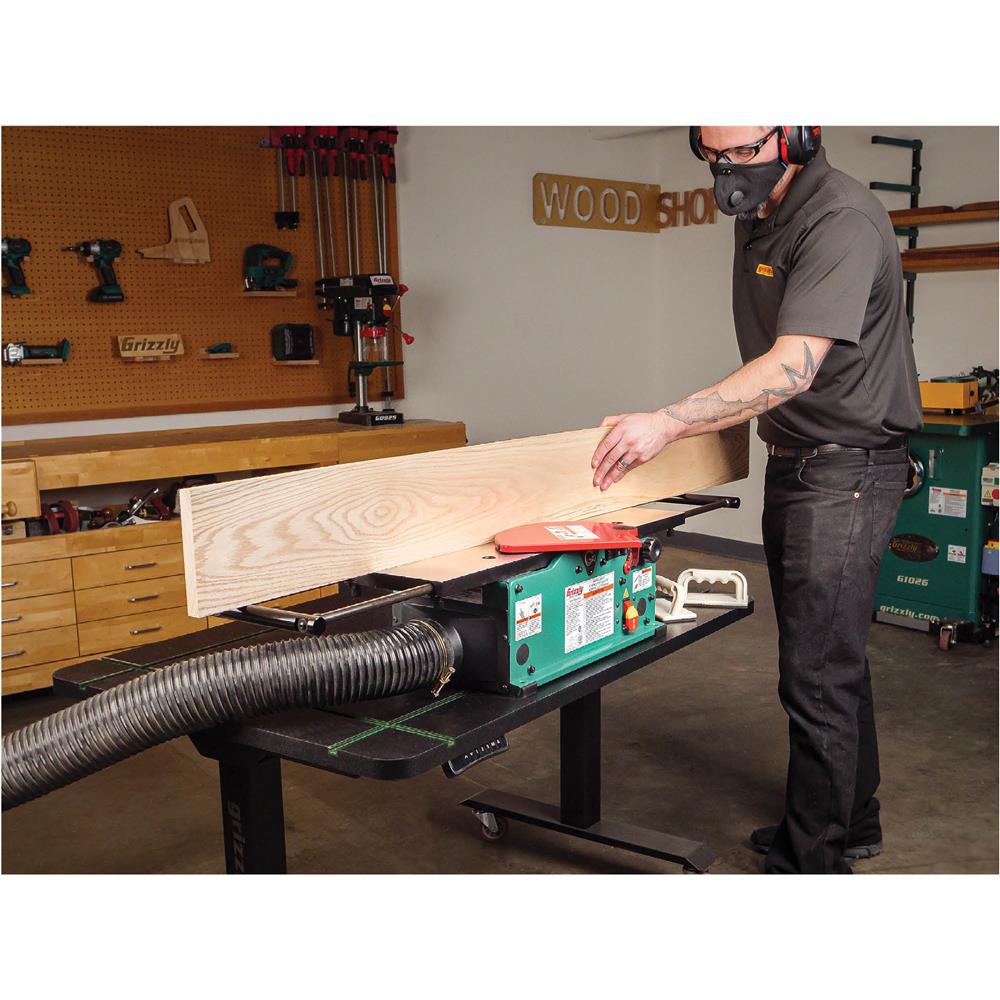 Grizzly G0947 - 8" Benchtop Jointer with Spiral-Type Cutterhead