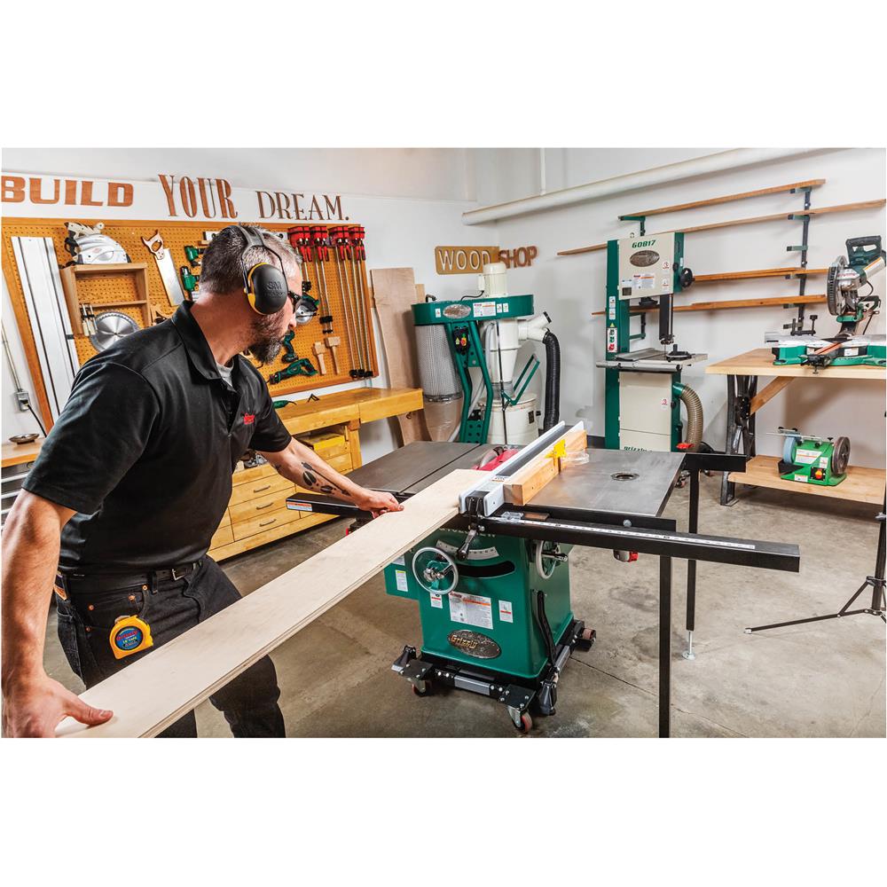 Grizzly G1023RLW - 10" 3 HP 240V Cabinet Table Saw with Built-in Router Table