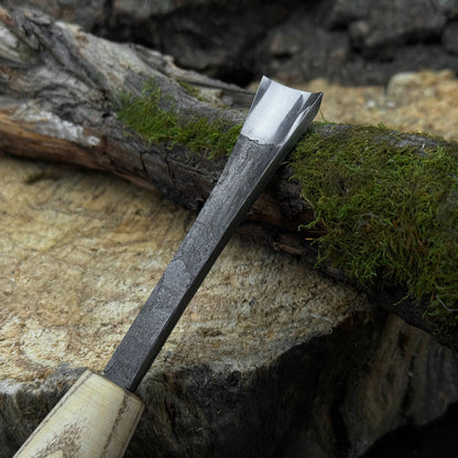 Small Fishtail Chisel – 15 mm / 20 mm (0.59 / 0.79 inches)