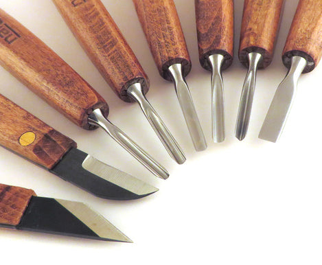 8 Piece Mini Carving Chisel Set in Wooden Presentation Box