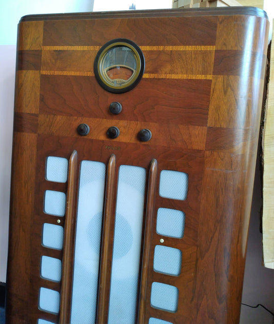 Console Radio w/ Bluetooth & Multi-room Wifi